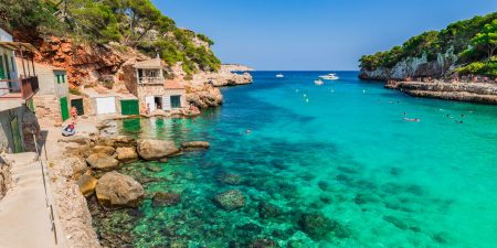 Leuchtturm, Palast und Buchten: Mallorca umsonst