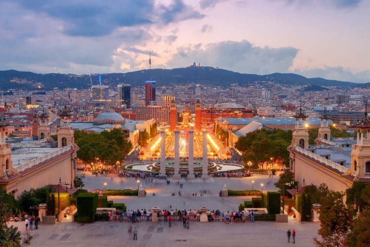 Blick auf die Stadt vom Hausberg Montjuïc