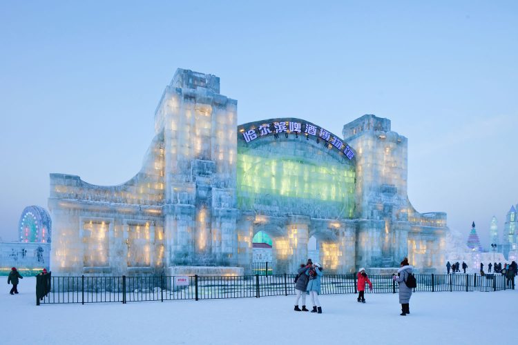 Eisgebäude beim Eisfestival