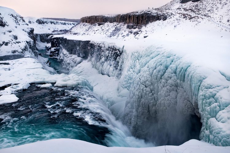 Gefrorener Wasserfall Gullfoss