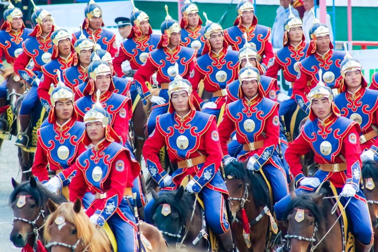 Teilnehmer des Naadam-Festivals
