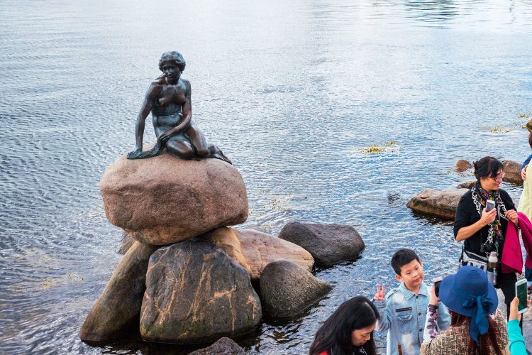 Wahrzeichen von Kopenhagen: die kleine Meerjungfrau 