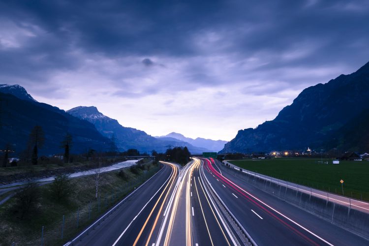 Am besten über die Nacht fahren, wenn die Kleinen schlafen