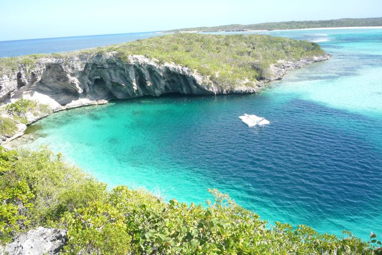 Dean’s Blue Hole, Bahamas