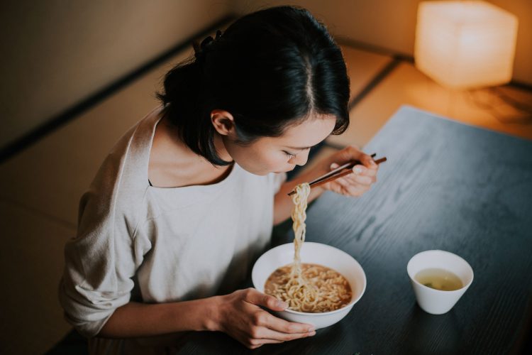 Schlürfen erwünscht - Nudeln essen in Japan