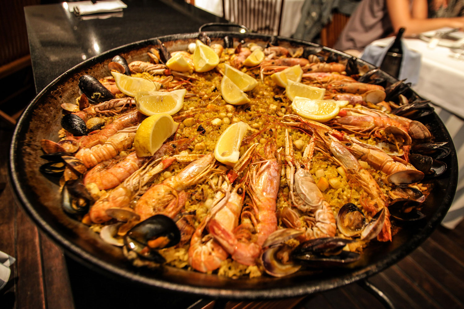Barcelona erleben von La Rambla bis Paella traveltip.de