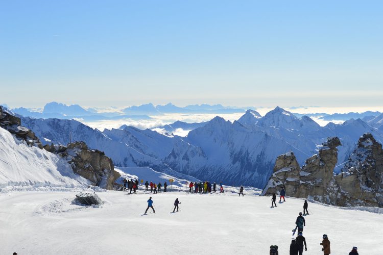 Den Berg hinab? Geht auch mit einem Snow-Scooter