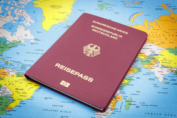 Immer dabei: der Reisepass