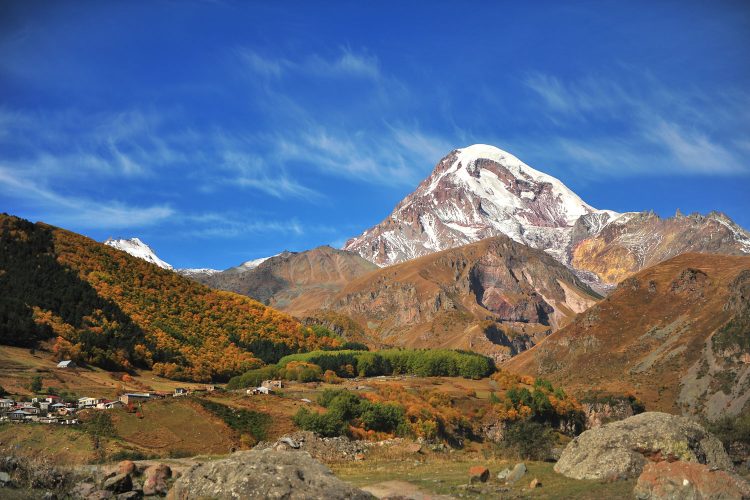 Platz Nr. 5. Der Kasbek in Georgien 