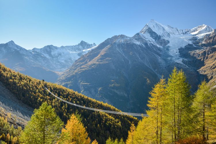 Adrenalin-Kick garantiert: Die Fußgänger-Hängebrücke bei Zermatt