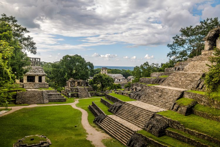 Steinpyramiden in Mexiko