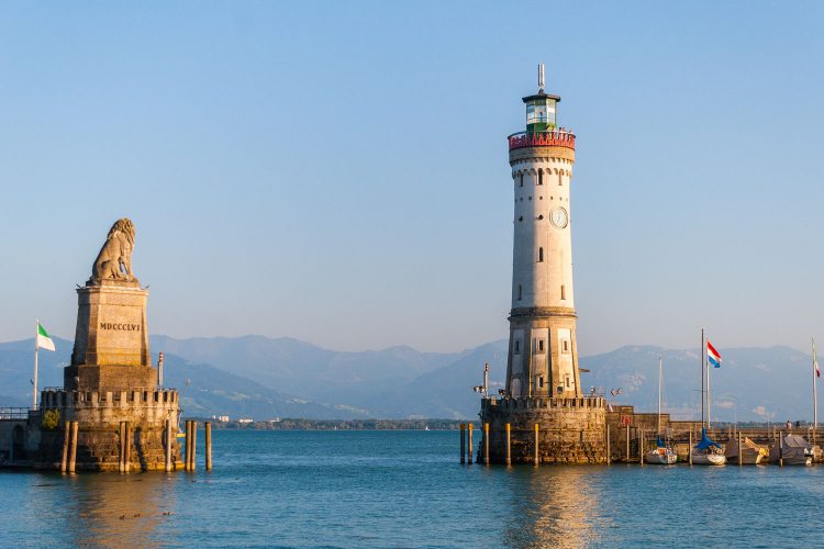 Löwe und Leuchtturm im Hafen von Lindau