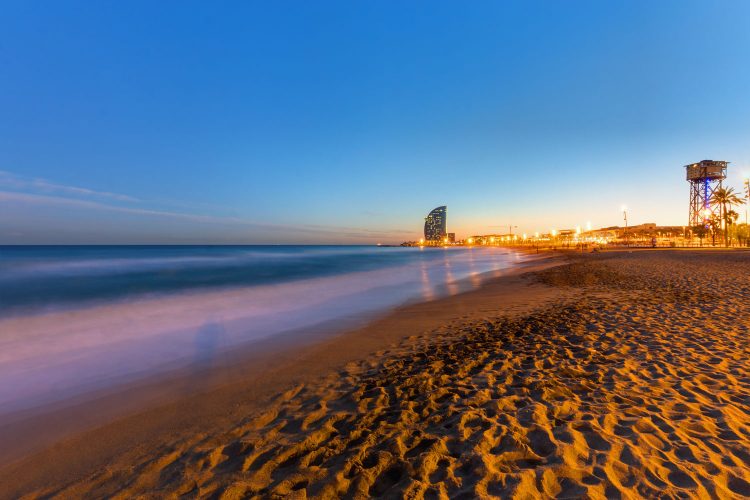 Abendstimmung am Strand von Barcelona