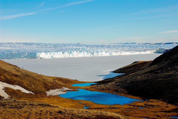 Eis und Schnee am Polarkreis in Grönland