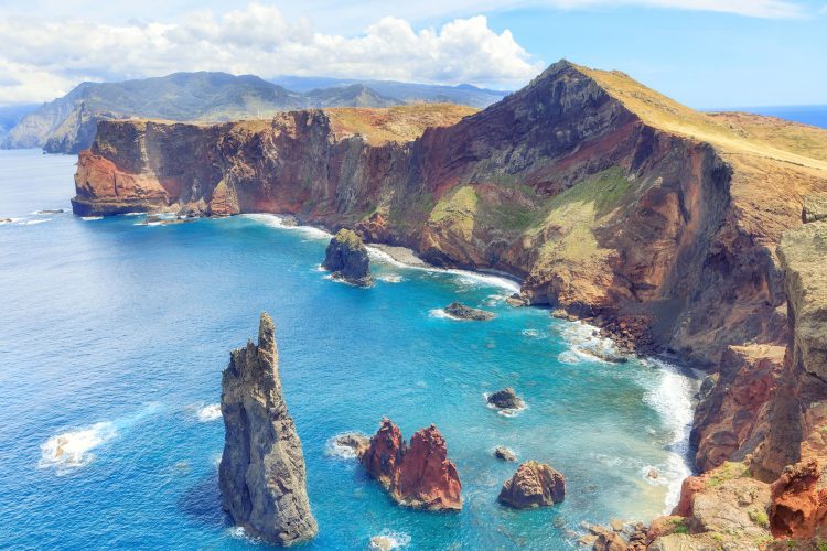 Schroffe Küste von Madeira