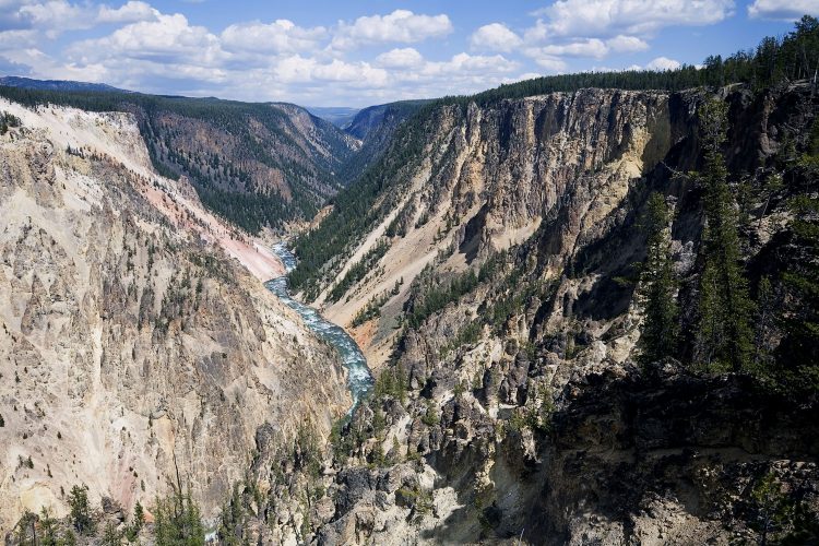 Yellowstone River-Canyon, USA